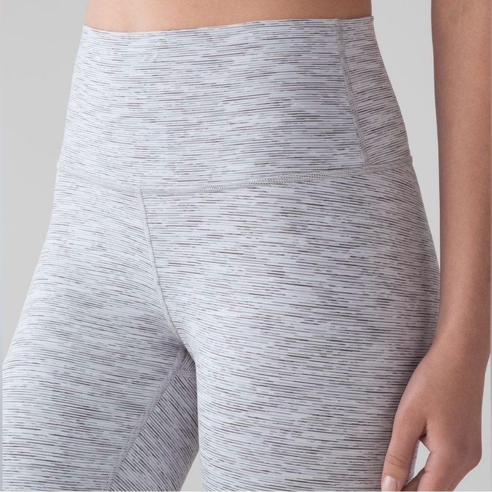 Lululemon Wunder Under 7/8 length leggings